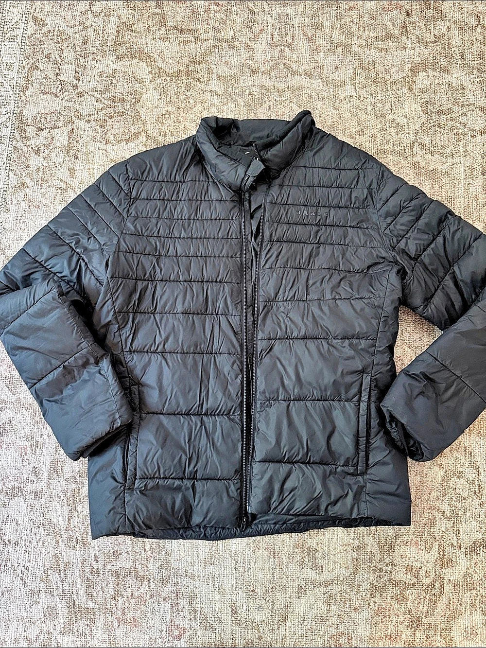 Oakley Men's Quilted Puffer Jacket in Black Size Large